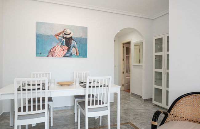 Appartamento con 2 camere da letto a Marbella con piscina e giardino - Foto 8