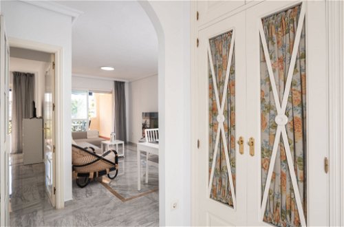 Foto 9 - Apartment mit 1 Schlafzimmer in Marbella mit schwimmbad und blick aufs meer