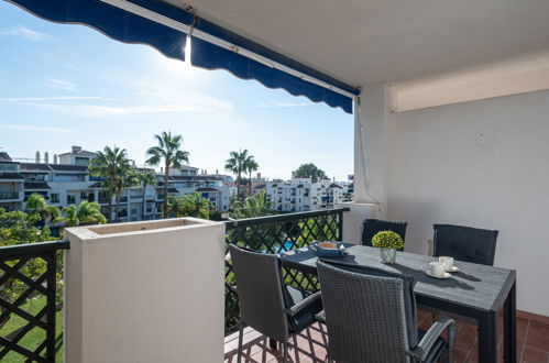 Photo 16 - 1 bedroom Apartment in Marbella with swimming pool and sea view