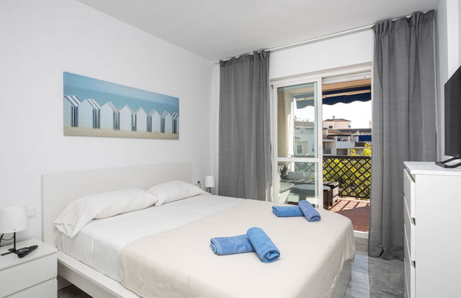 Appartamento con 2 camere da letto a Marbella con piscina e giardino - Foto 5