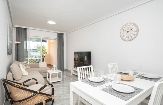 Appartamento con 2 camere da letto a Marbella con piscina e giardino - Foto 3