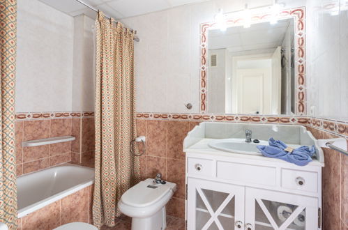 Foto 11 - Apartamento de 1 habitación en Marbella con piscina y vistas al mar