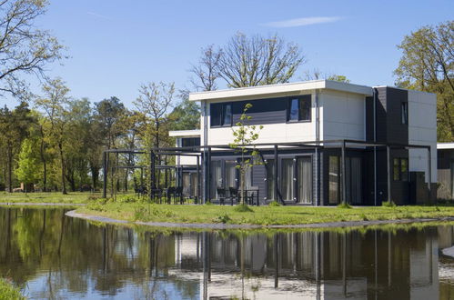 Photo 1 - Maison de 5 chambres à IJhorst avec piscine et terrasse