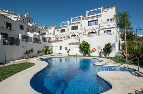 Photo 1 - 3 bedroom House in Estepona with swimming pool and sea view