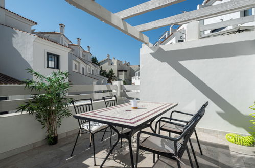 Photo 11 - Maison de 3 chambres à Estepona avec piscine et terrasse