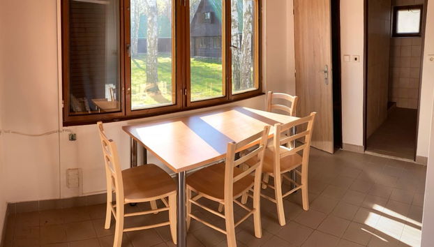 Casa de 4 quartos em Hradec Kralove com jardim - Foto 4