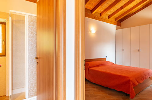 Foto 17 - Apartment mit 1 Schlafzimmer in Sorico mit blick auf die berge