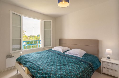 Foto 4 - Appartamento con 1 camera da letto a Vaux-sur-Mer con piscina e vista mare