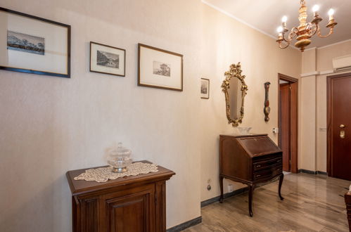 Foto 14 - Appartamento con 3 camere da letto a Milano con giardino