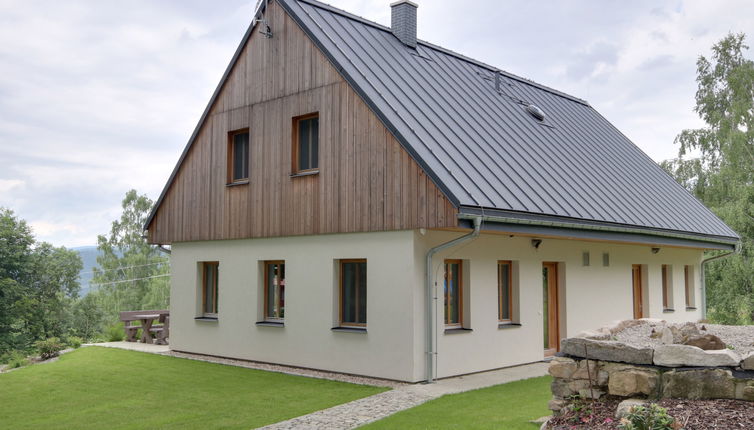 Photo 1 - Appartement de 2 chambres à Kořenov avec jardin et terrasse