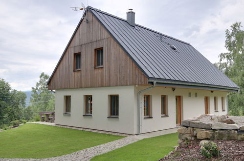 Photo 1 - Appartement de 2 chambres à Kořenov avec jardin et terrasse