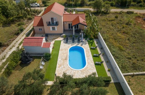 Foto 36 - Haus mit 3 Schlafzimmern in Poličnik mit privater pool und blick aufs meer