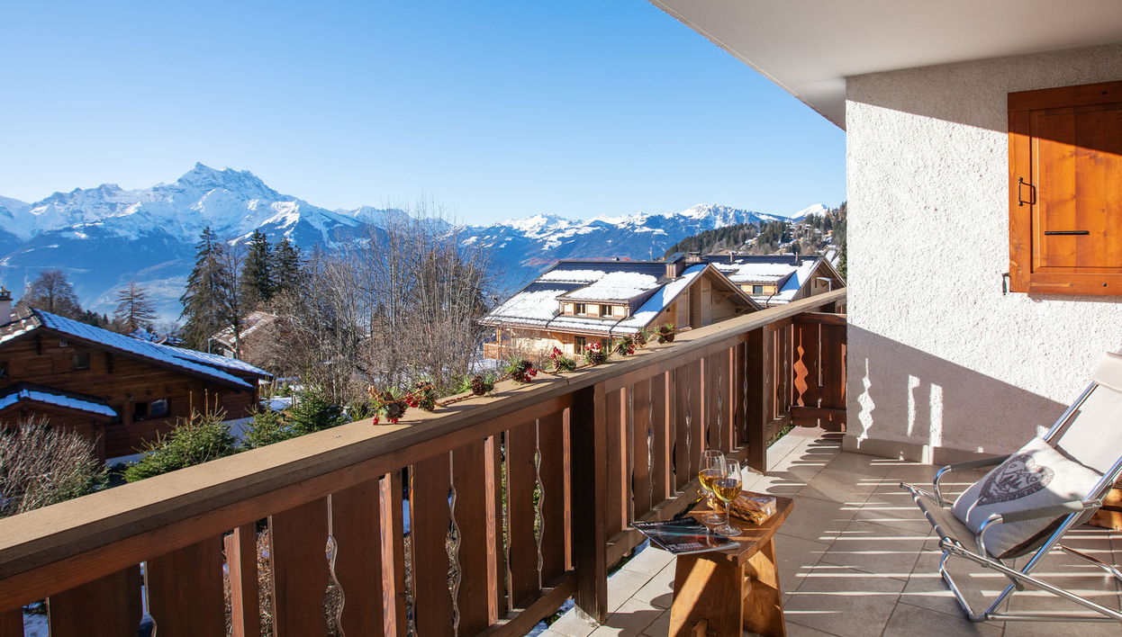 4 bedroom Apartment in Ollon - Photo 1