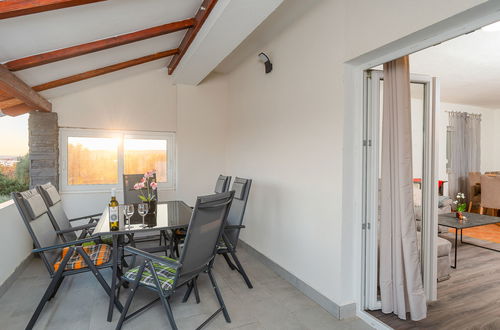 Photo 2 - Maison de 3 chambres à Jasenice avec terrasse