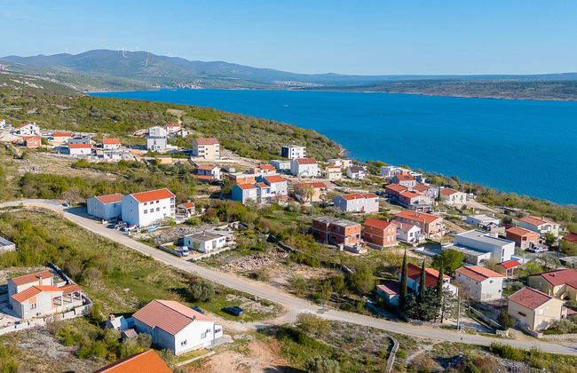 Casa de 4 quartos em Jasenice com terraço - Foto 33