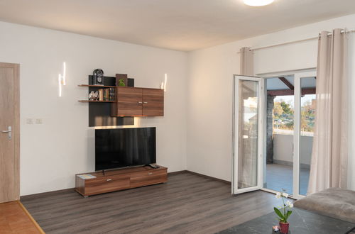Photo 5 - Maison de 3 chambres à Jasenice avec terrasse