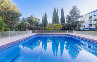 Foto 1 - Appartamento con 2 camere da letto a Nizza con piscina e vista mare