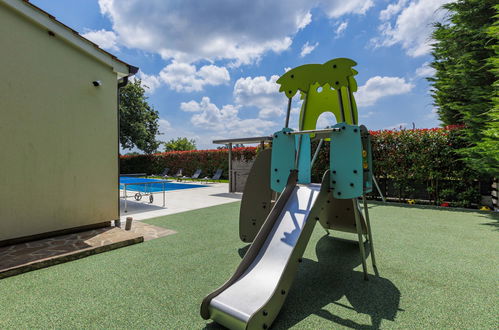 Foto 73 - Casa de 5 quartos em Žminj com piscina privada e jardim