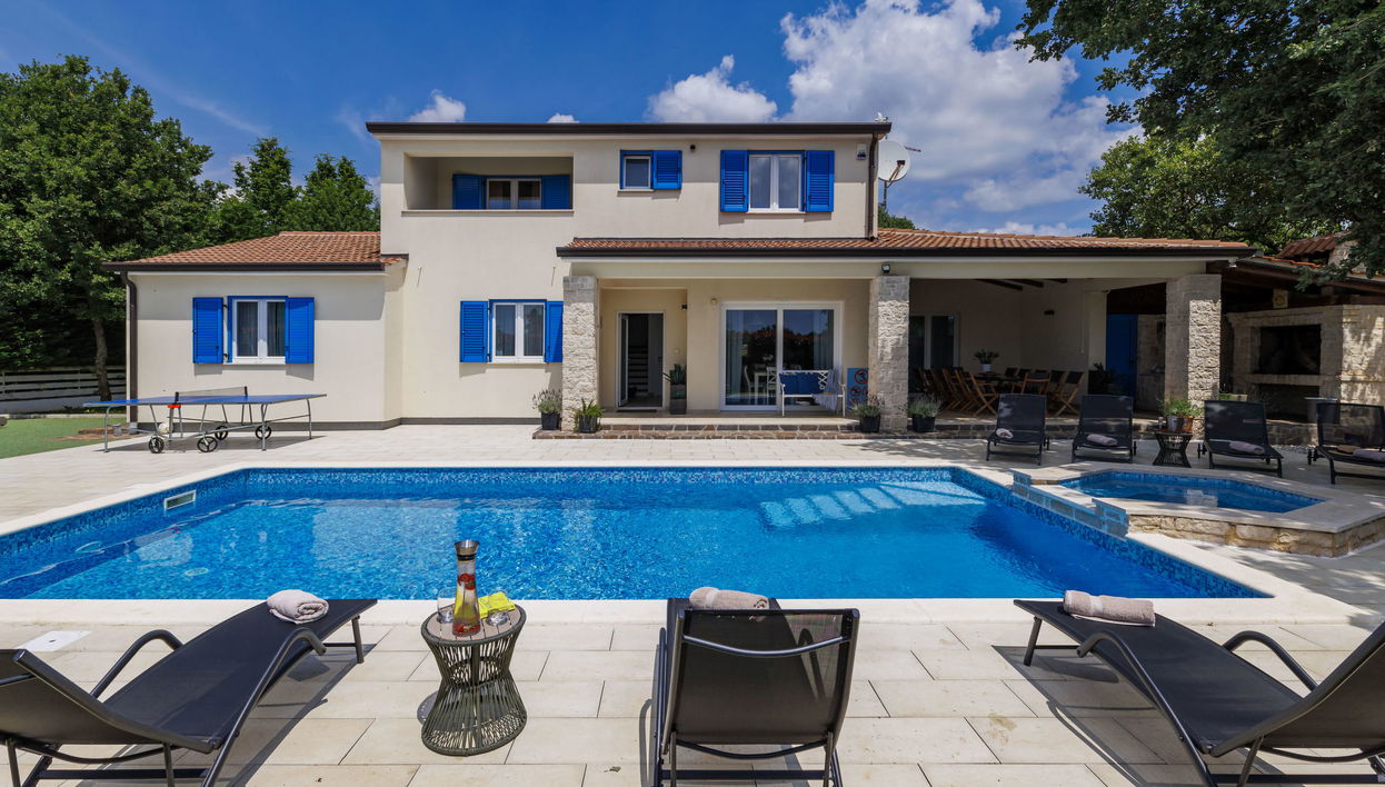 Casa de 6 quartos em Žminj com piscina privada e jardim - Foto 1