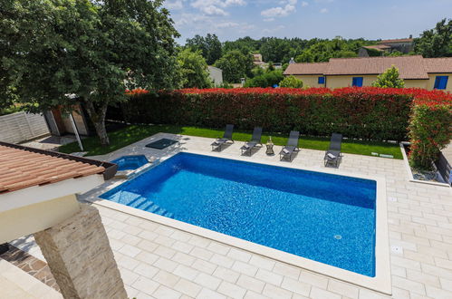 Foto 78 - Casa de 5 quartos em Žminj com piscina privada e jardim