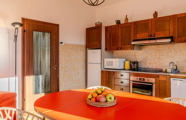 2 bedroom Apartment in Dervio with garden - Photo 10