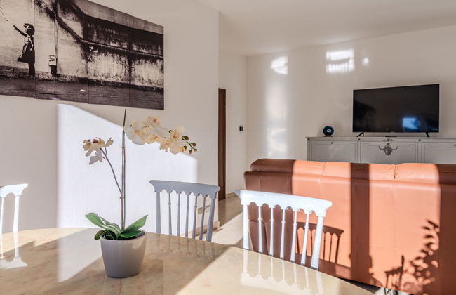 2 bedroom Apartment in Dervio with garden - Photo 8