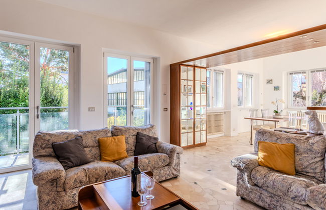 4 bedroom House in Dervio with garden - Photo 9