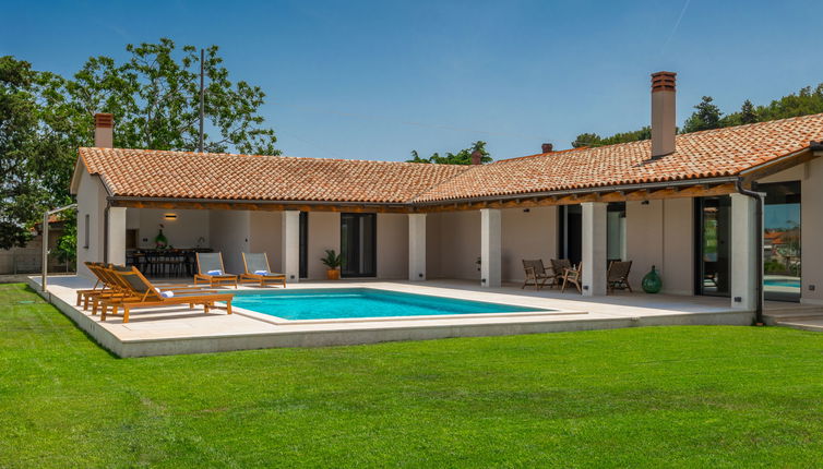 Photo 1 - Maison de 3 chambres à Pula avec piscine privée et jardin