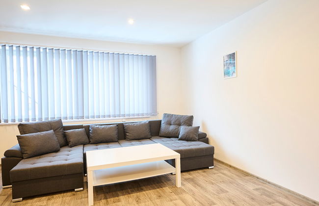 Apartamento de 4 quartos em Desná com piscina e jardim - Foto 11