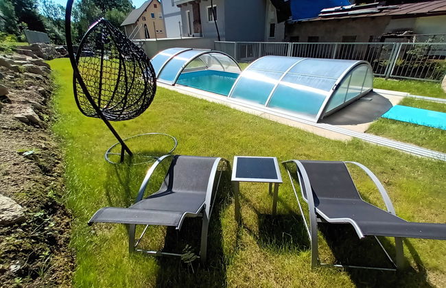 Apartamento de 4 quartos em Desná com piscina e jardim - Foto 31