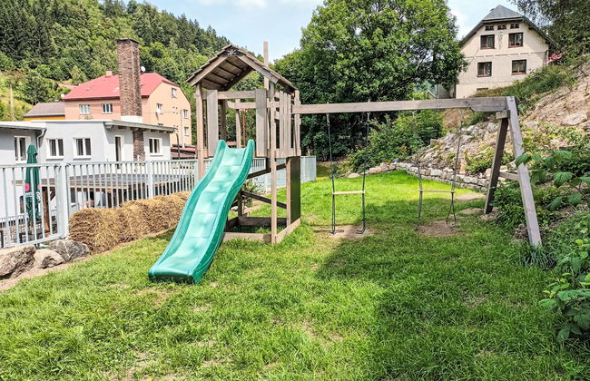 Apartamento de 4 quartos em Desná com piscina e jardim - Foto 35