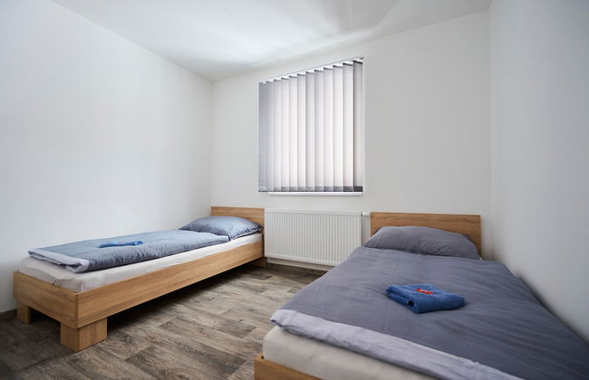 Apartamento de 4 quartos em Desná com piscina e jardim - Foto 4