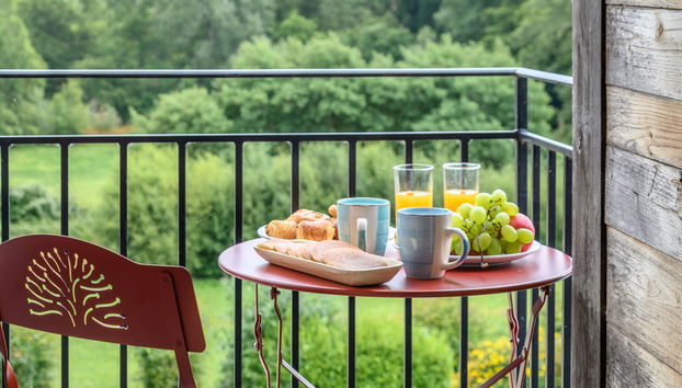 2 bedroom Apartment in Baden with swimming pool and garden - Photo 2