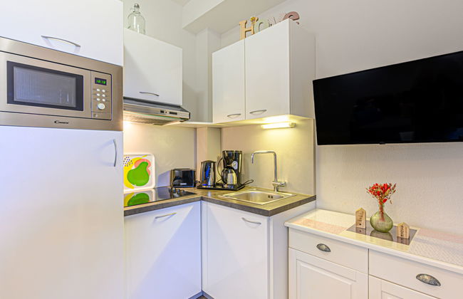 Apartamento de 2 quartos em Baden com piscina e jardim - Foto 12