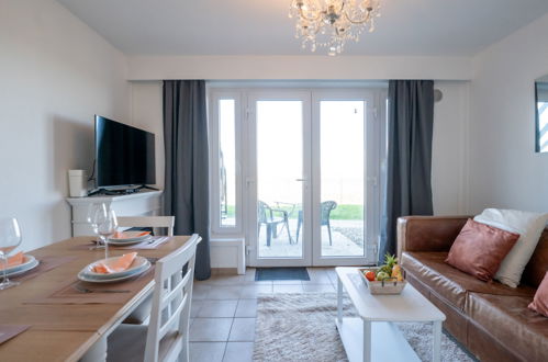 Photo 18 - 1 bedroom Apartment in De Haan with private pool and sea view