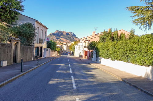 Foto 38 - Haus mit 1 Schlafzimmer in Roquebrune-sur-Argens mit schwimmbad und garten