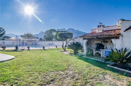 Foto 22 - Casa de 1 habitación en Roquebrune-sur-Argens con piscina y vistas al mar