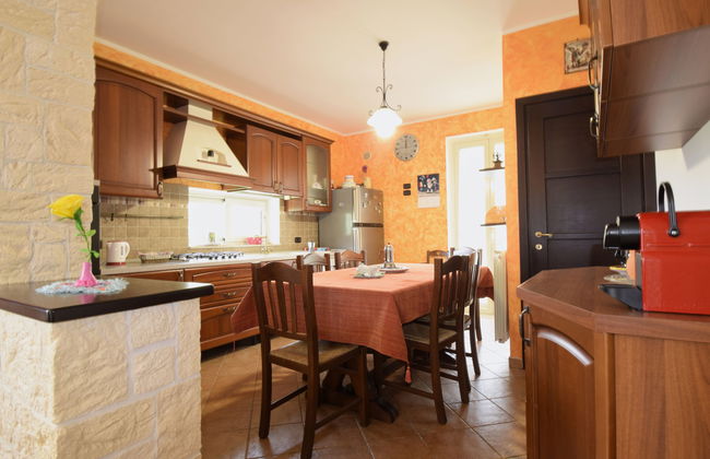 Casa de 4 quartos em Gioiosa Marea com jardim e terraço - Foto 5