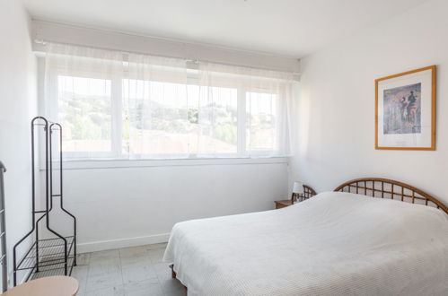 Foto 12 - Apartamento de 1 habitación en Le Lavandou con vistas al mar