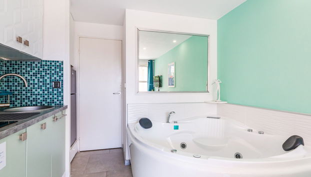 Apartment mit 1 Schlafzimmer in Saint-Raphaël mit schwimmbad und garten - Foto 4
