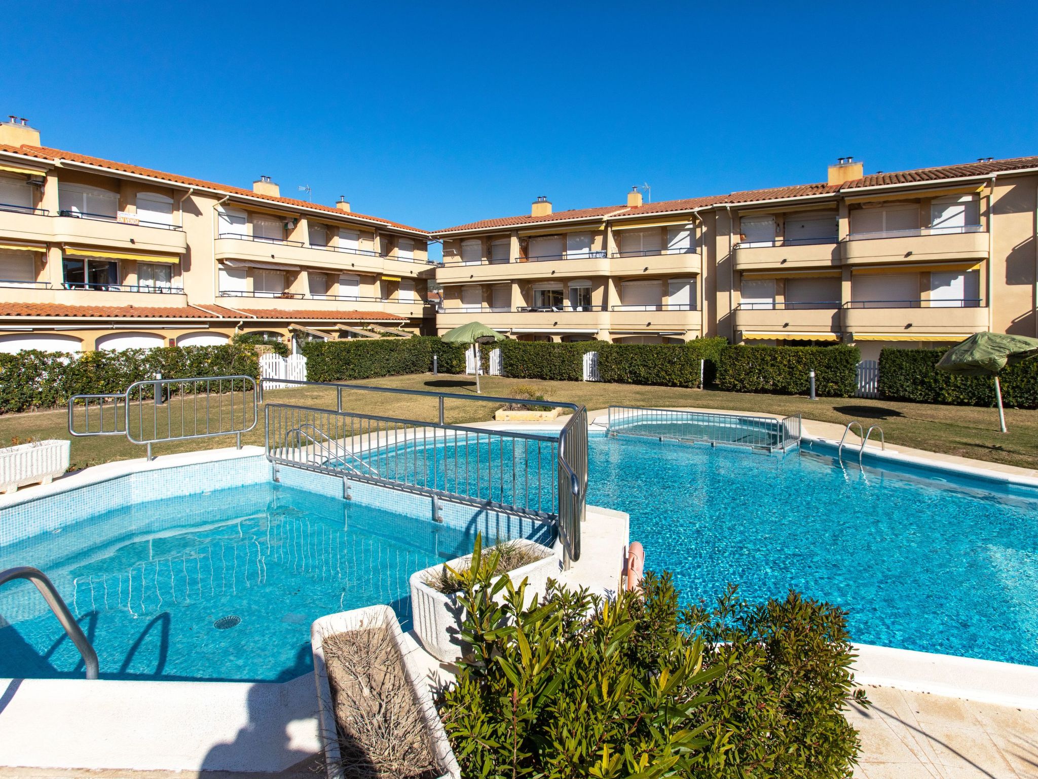 Photo 21 - 1 bedroom Apartment in Torroella de Montgrí with swimming pool and garden