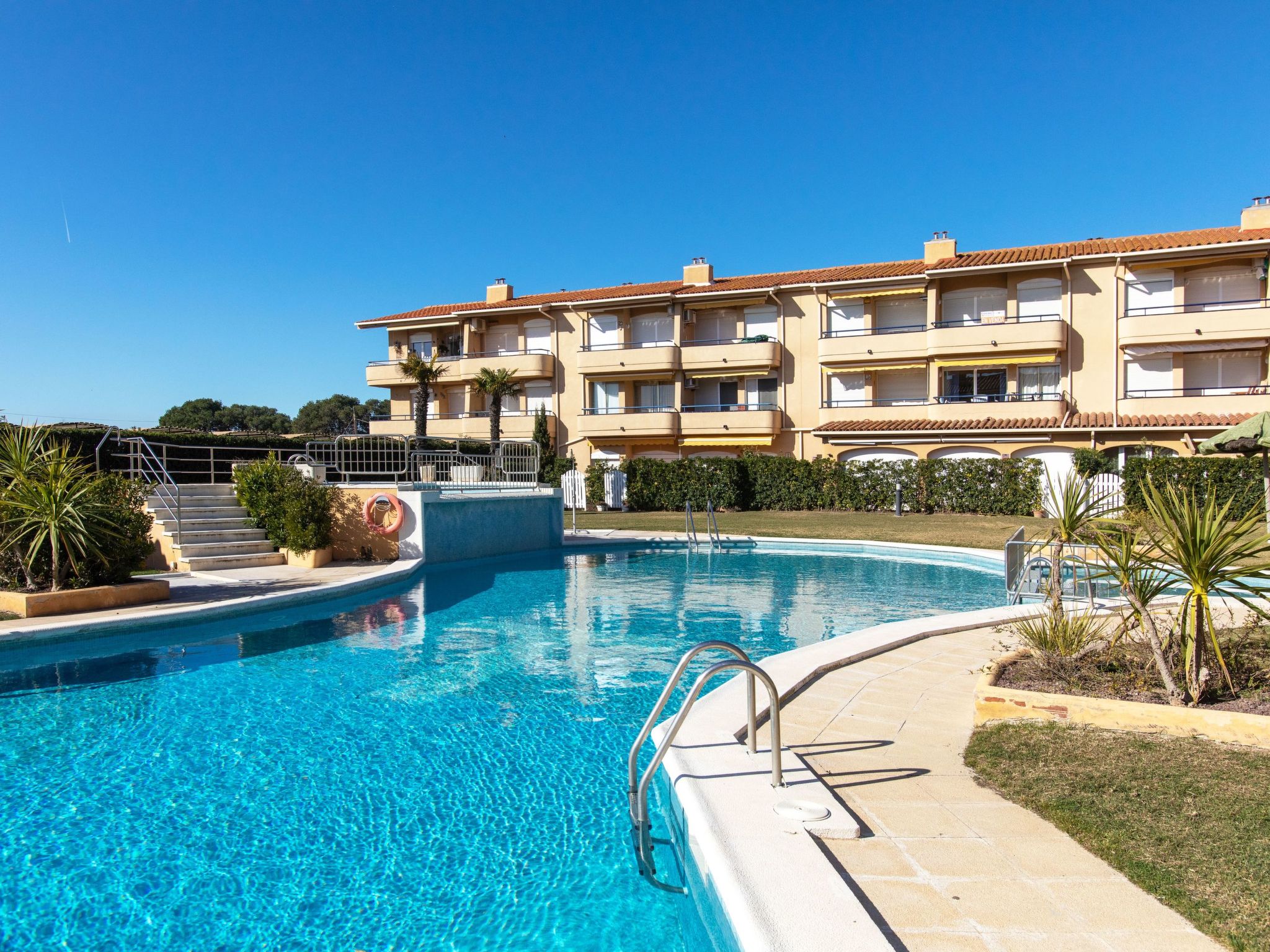 Foto 5 - Apartment mit 1 Schlafzimmer in Torroella de Montgrí mit schwimmbad und blick aufs meer