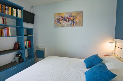 Foto 24 - Appartamento con 2 camere da letto a Saint-Raphaël con piscina e vista mare