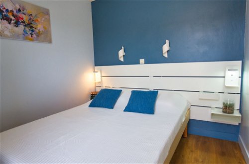 Foto 22 - Appartamento con 2 camere da letto a Saint-Raphaël con piscina e vista mare