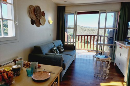 Foto 9 - Apartamento de 1 habitación en Saint-Raphaël con piscina y vistas al mar