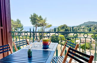 Foto 1 - Appartamento con 1 camera da letto a Saint-Raphaël con piscina e giardino