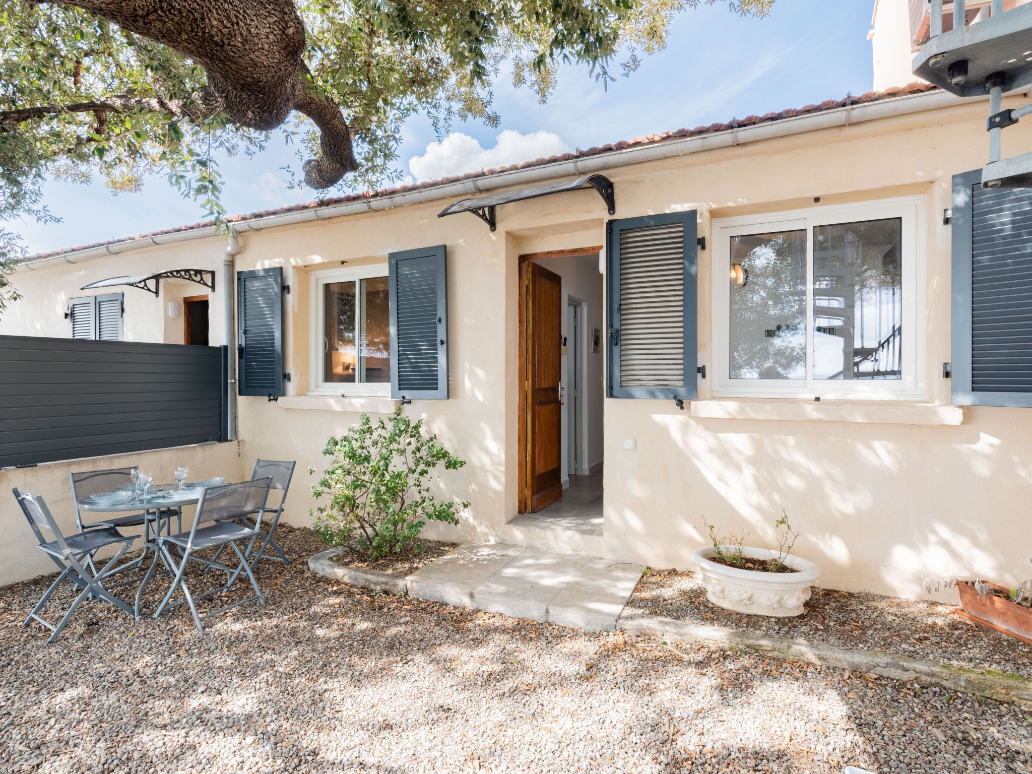 Photo 3 - Maison de 2 chambres à Sari-Solenzara avec jardin et vues à la mer