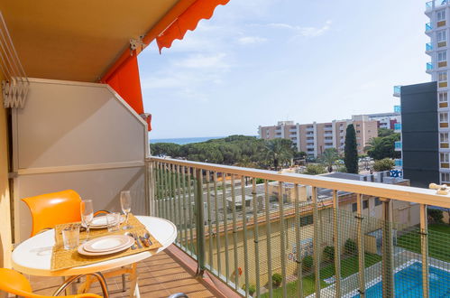 Photo 18 - 2 bedroom Apartment in Malgrat de Mar with swimming pool and garden