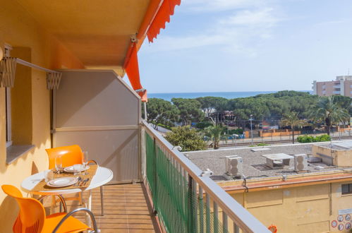 Foto 17 - Apartamento de 2 habitaciones en Malgrat de Mar con piscina y vistas al mar
