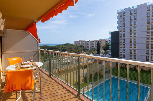 Foto 2 - Apartamento de 2 quartos em Malgrat de Mar com piscina e vistas do mar